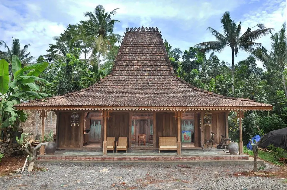 Rumah Limasan: Rumah Adat Mengajarkan Arti Kesederhanaan